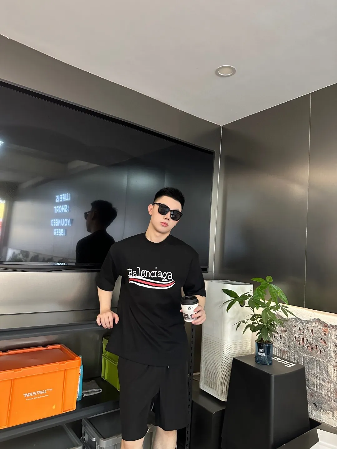 P80✨🔥 BALENCIAGA Paris lettering printed short-sleeved T-shirt, custom-woven and dyed 280g combed cotton heavyweight fabric, zero color difference in thread, perfect details, different from the current version on the market, welcome to compare, Same Style for men and women, must-sell in the picture above Color: White Black Size: 1 2 3 4